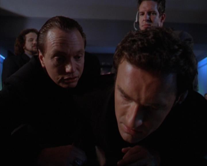 Charmed-Online-dot-319TheDemonWhoCameInFromTheCold0758.jpg