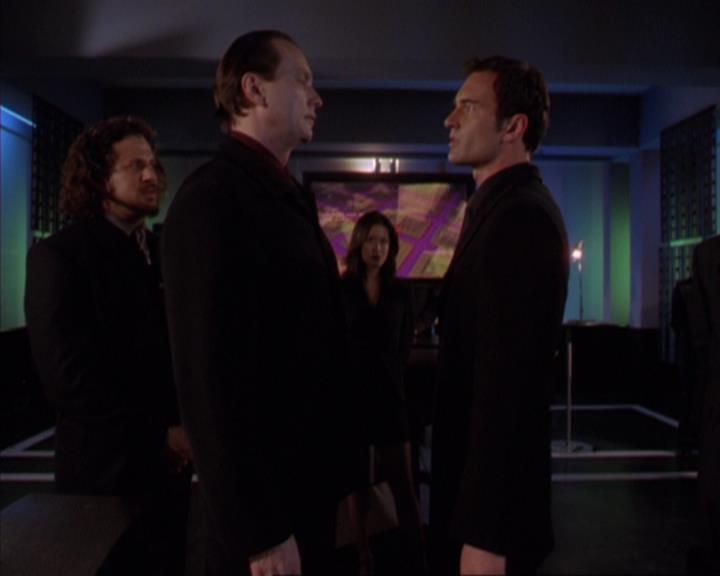 Charmed-Online-dot-319TheDemonWhoCameInFromTheCold0793.jpg