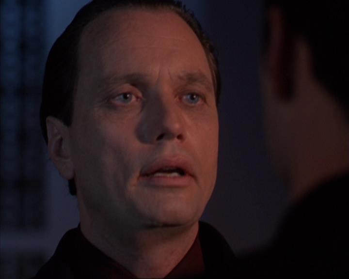 Charmed-Online-dot-319TheDemonWhoCameInFromTheCold0805.jpg