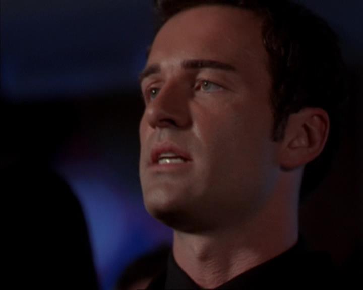 Charmed-Online-dot-319TheDemonWhoCameInFromTheCold0809.jpg