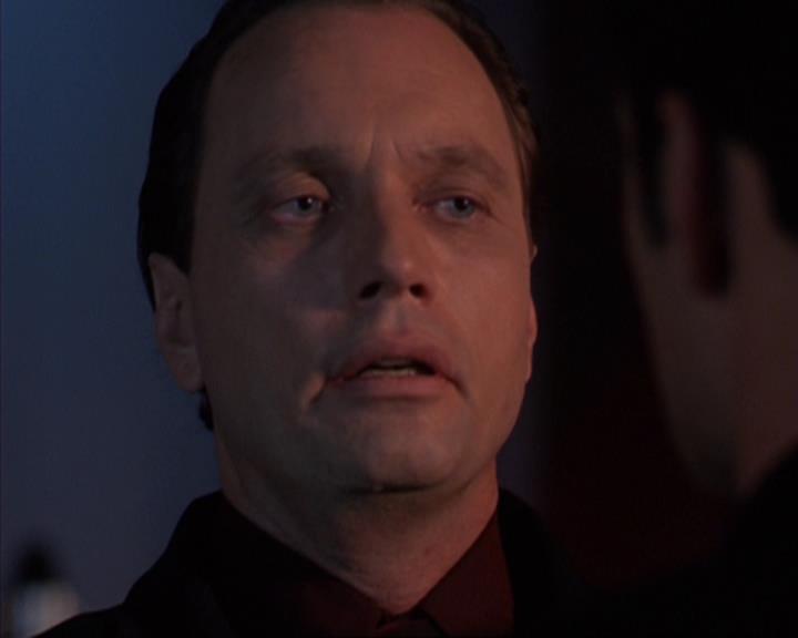 Charmed-Online-dot-319TheDemonWhoCameInFromTheCold0823.jpg