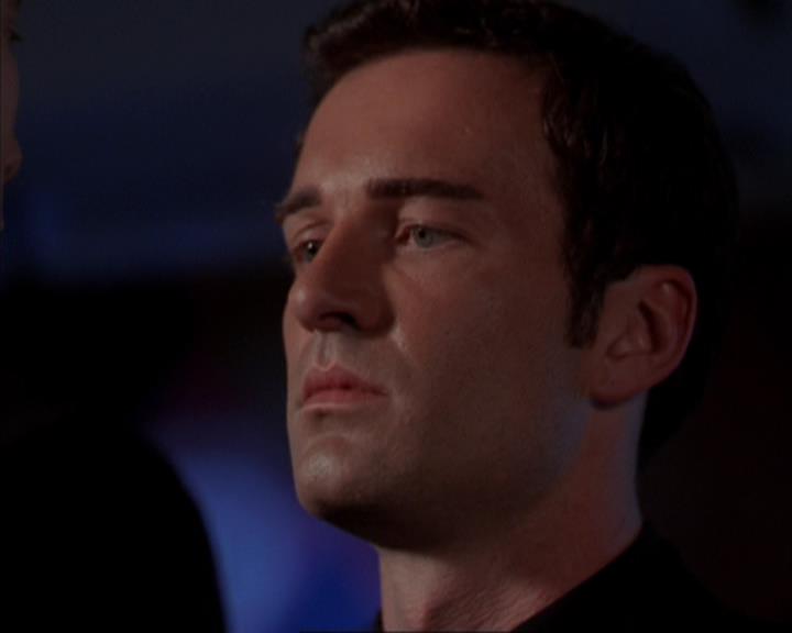 Charmed-Online-dot-319TheDemonWhoCameInFromTheCold0827.jpg