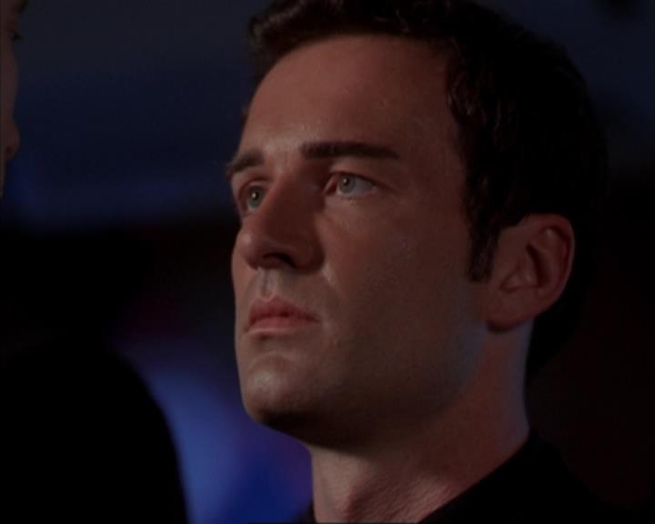 Charmed-Online-dot-319TheDemonWhoCameInFromTheCold0829.jpg