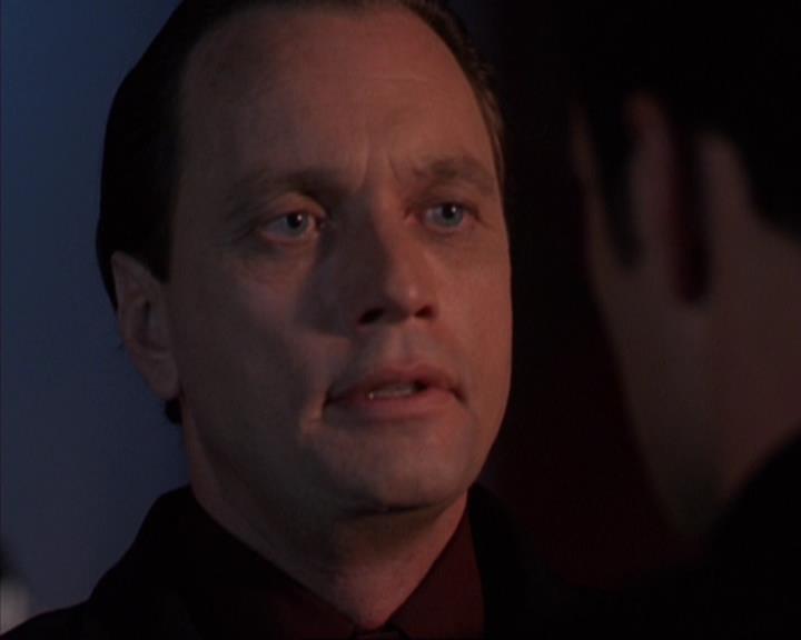 Charmed-Online-dot-319TheDemonWhoCameInFromTheCold0832.jpg