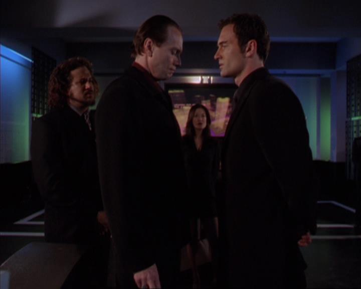 Charmed-Online-dot-319TheDemonWhoCameInFromTheCold0841.jpg