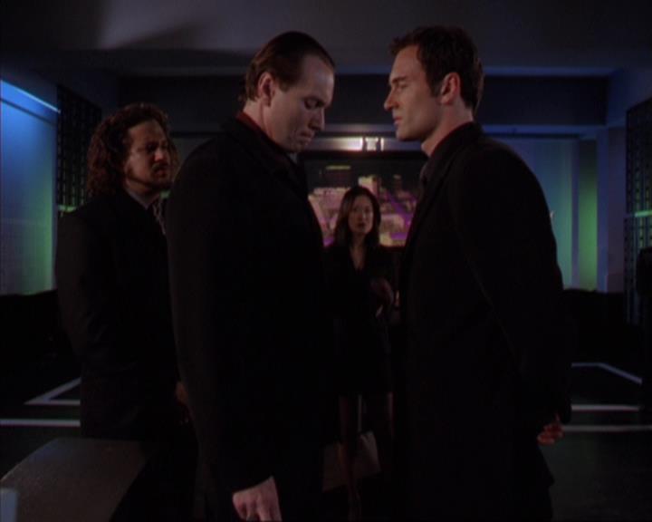 Charmed-Online-dot-319TheDemonWhoCameInFromTheCold0842.jpg