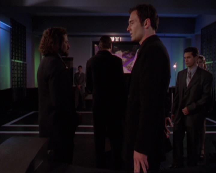 Charmed-Online-dot-319TheDemonWhoCameInFromTheCold0853.jpg