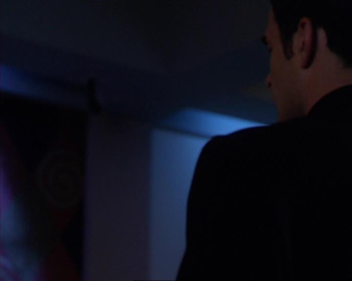 Charmed-Online-dot-319TheDemonWhoCameInFromTheCold0867.jpg