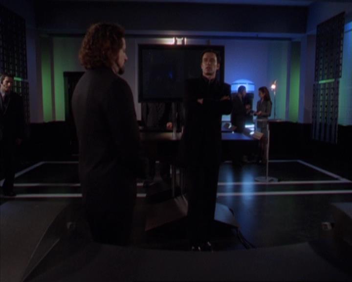 Charmed-Online-dot-319TheDemonWhoCameInFromTheCold0871.jpg