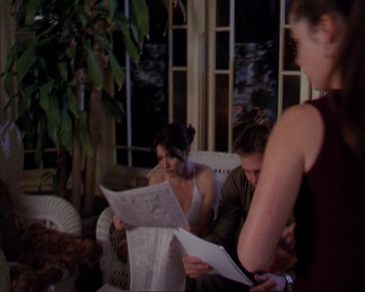 Charmed-Online-dot-319TheDemonWhoCameInFromTheCold0886.jpg