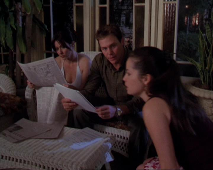 Charmed-Online-dot-319TheDemonWhoCameInFromTheCold0887.jpg