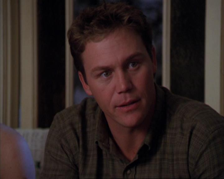 Charmed-Online-dot-319TheDemonWhoCameInFromTheCold0900.jpg