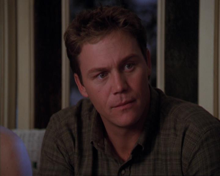 Charmed-Online-dot-319TheDemonWhoCameInFromTheCold0903.jpg