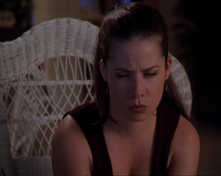 Charmed-Online-dot-319TheDemonWhoCameInFromTheCold0914.jpg