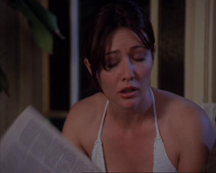 Charmed-Online-dot-319TheDemonWhoCameInFromTheCold0940.jpg