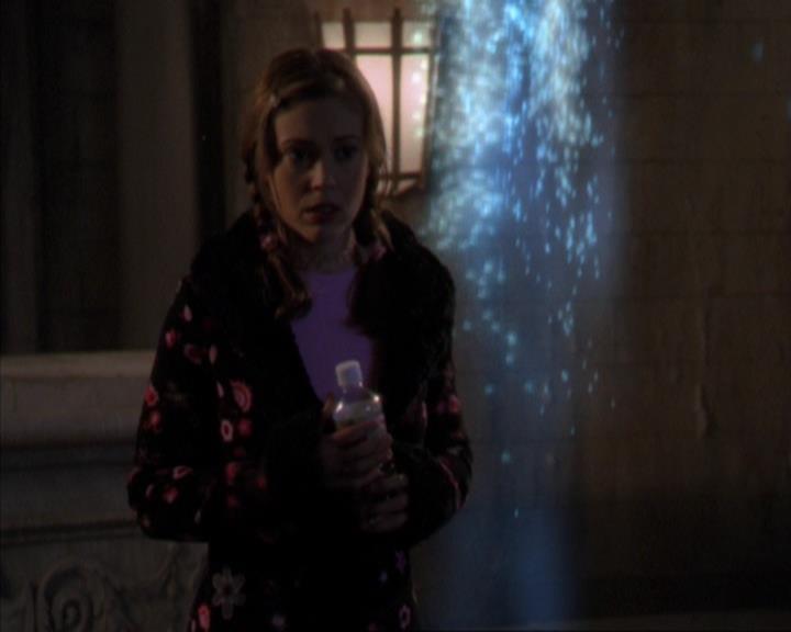 Charmed-Online-dot-319TheDemonWhoCameInFromTheCold0950.jpg