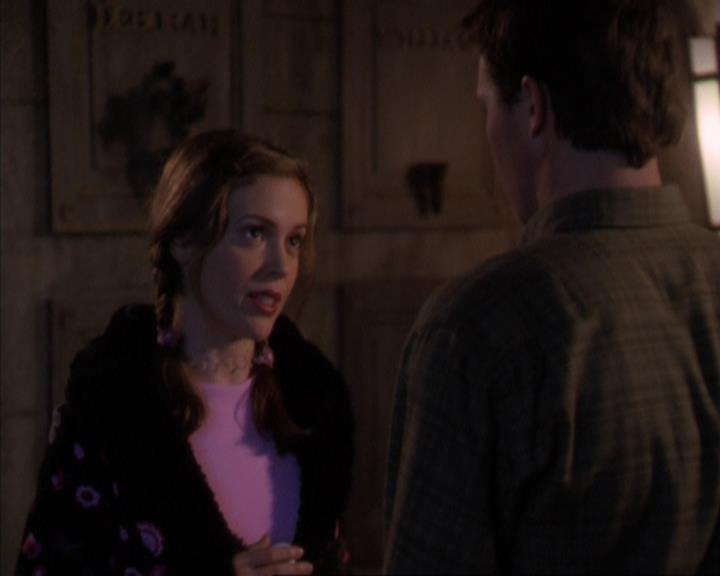 Charmed-Online-dot-319TheDemonWhoCameInFromTheCold0958.jpg