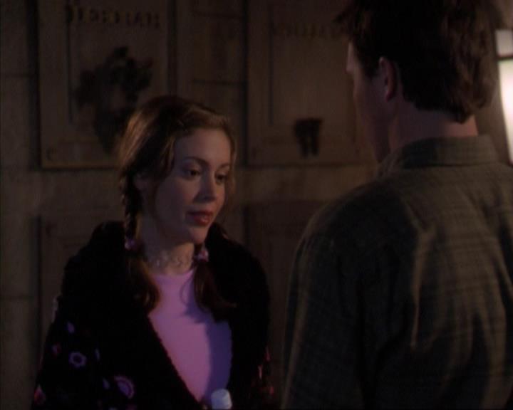 Charmed-Online-dot-319TheDemonWhoCameInFromTheCold0960.jpg