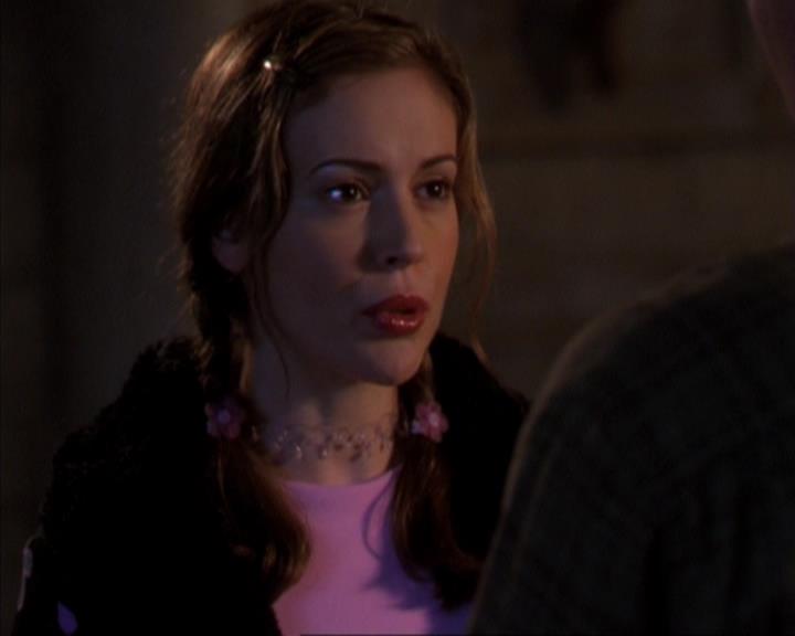 Charmed-Online-dot-319TheDemonWhoCameInFromTheCold0975.jpg