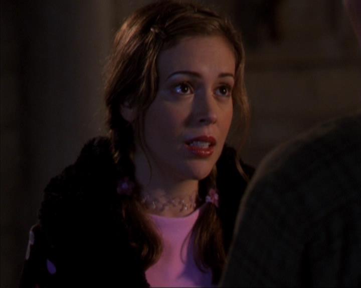 Charmed-Online-dot-319TheDemonWhoCameInFromTheCold0979.jpg