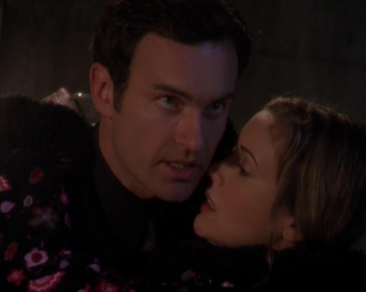 Charmed-Online-dot-319TheDemonWhoCameInFromTheCold0987.jpg
