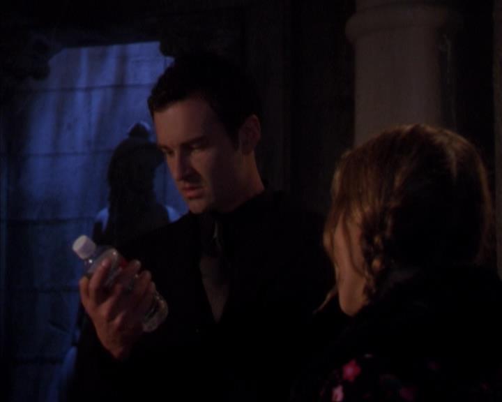 Charmed-Online-dot-319TheDemonWhoCameInFromTheCold1073.jpg