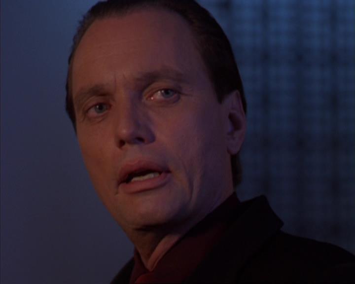 Charmed-Online-dot-319TheDemonWhoCameInFromTheCold1117.jpg