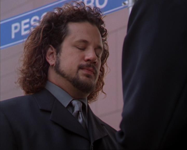 Charmed-Online-dot-319TheDemonWhoCameInFromTheCold1159.jpg