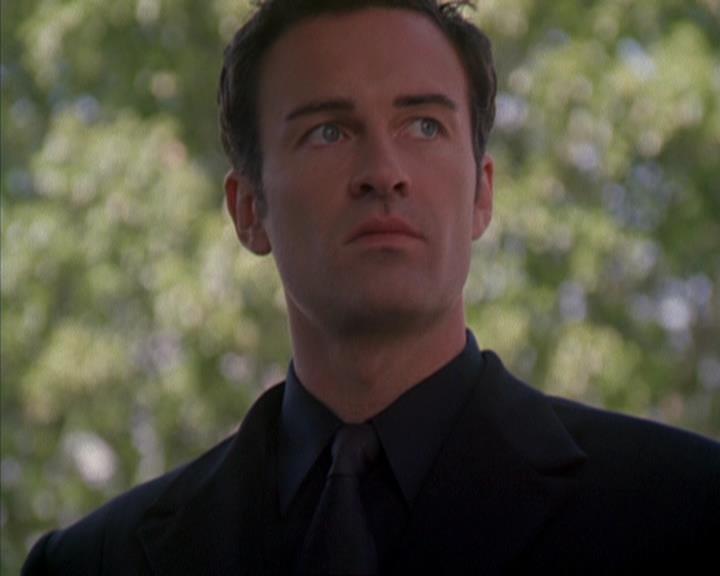 Charmed-Online-dot-319TheDemonWhoCameInFromTheCold1170.jpg