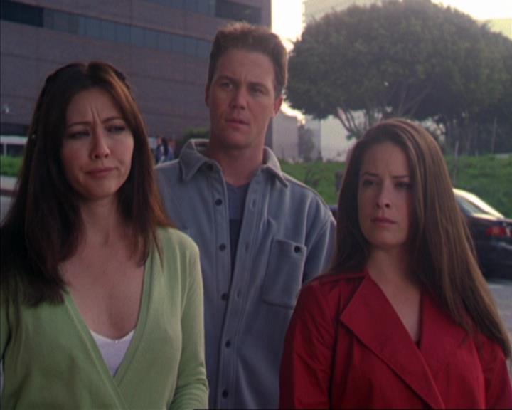 Charmed-Online-dot-319TheDemonWhoCameInFromTheCold1200.jpg