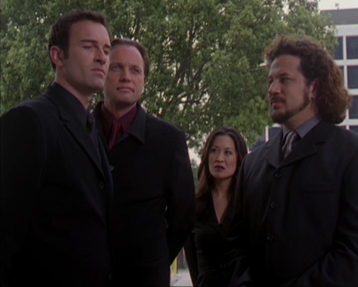 Charmed-Online-dot-319TheDemonWhoCameInFromTheCold1265.jpg