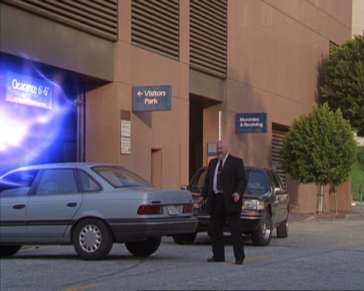 Charmed-Online-dot-319TheDemonWhoCameInFromTheCold1283.jpg