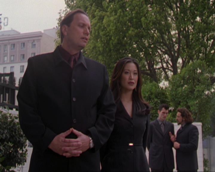 Charmed-Online-dot-319TheDemonWhoCameInFromTheCold1324.jpg