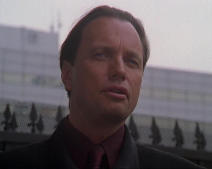 Charmed-Online-dot-319TheDemonWhoCameInFromTheCold1337.jpg