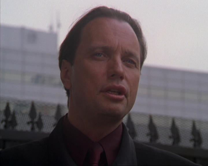 Charmed-Online-dot-319TheDemonWhoCameInFromTheCold1338.jpg