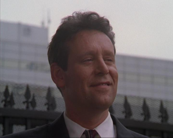 Charmed-Online-dot-319TheDemonWhoCameInFromTheCold1347.jpg