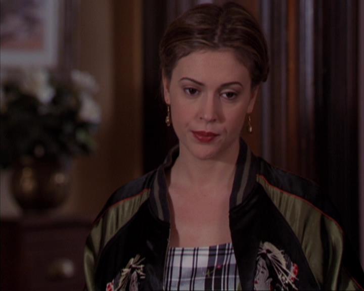 Charmed-Online-dot-319TheDemonWhoCameInFromTheCold1415.jpg