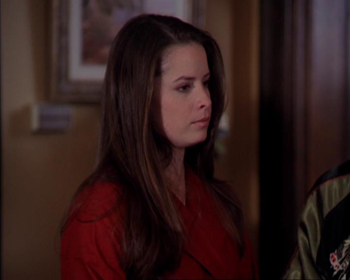 Charmed-Online-dot-319TheDemonWhoCameInFromTheCold1428.jpg