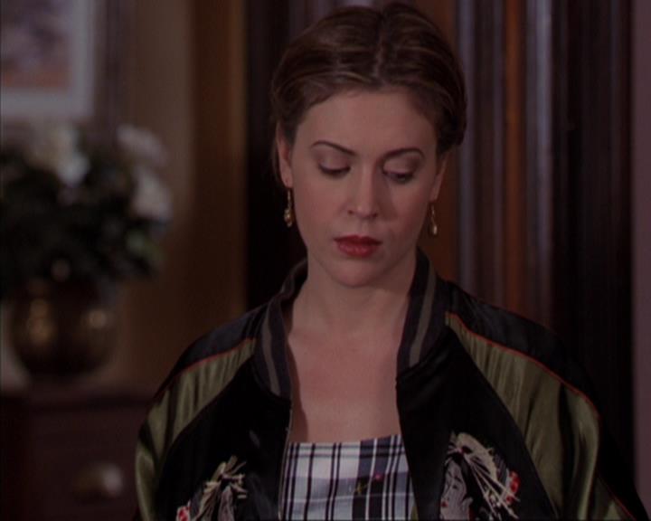 Charmed-Online-dot-319TheDemonWhoCameInFromTheCold1429.jpg