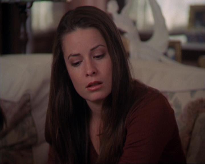 Charmed-Online-dot-319TheDemonWhoCameInFromTheCold1460.jpg