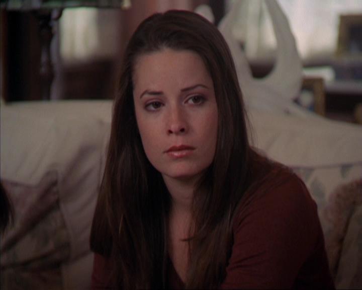 Charmed-Online-dot-319TheDemonWhoCameInFromTheCold1469.jpg