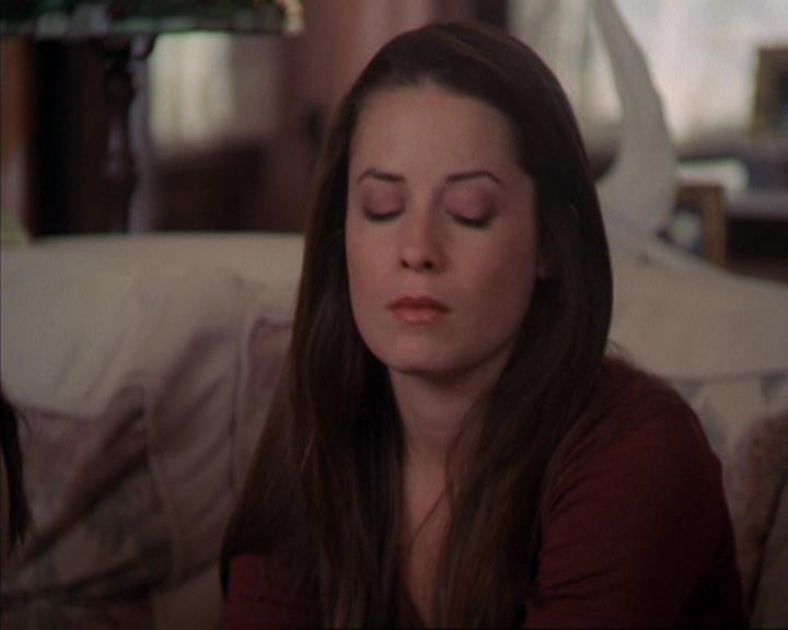 Charmed-Online-dot-319TheDemonWhoCameInFromTheCold1479.jpg