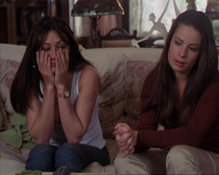 Charmed-Online-dot-319TheDemonWhoCameInFromTheCold1521.jpg