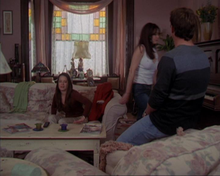 Charmed-Online-dot-319TheDemonWhoCameInFromTheCold1528.jpg