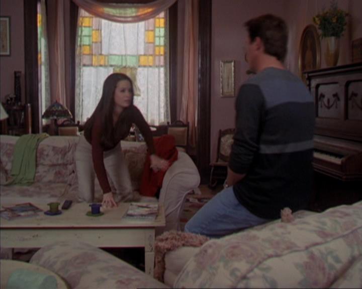 Charmed-Online-dot-319TheDemonWhoCameInFromTheCold1529.jpg