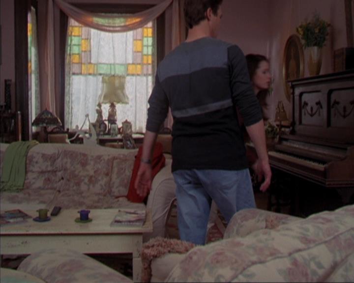 Charmed-Online-dot-319TheDemonWhoCameInFromTheCold1530.jpg