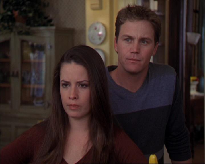 Charmed-Online-dot-319TheDemonWhoCameInFromTheCold1546.jpg