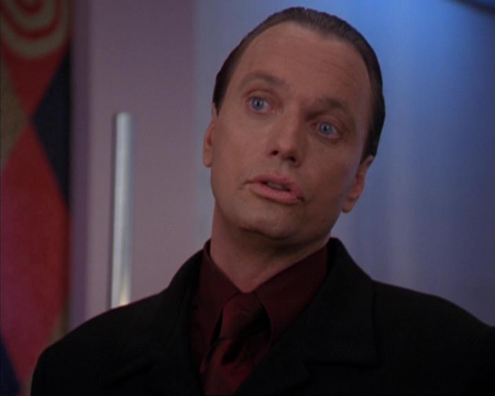 Charmed-Online-dot-319TheDemonWhoCameInFromTheCold1605.jpg