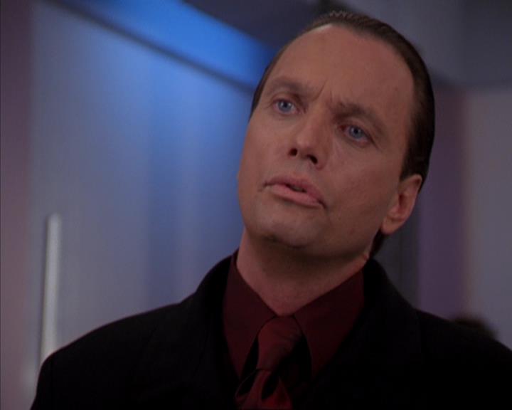 Charmed-Online-dot-319TheDemonWhoCameInFromTheCold1655.jpg