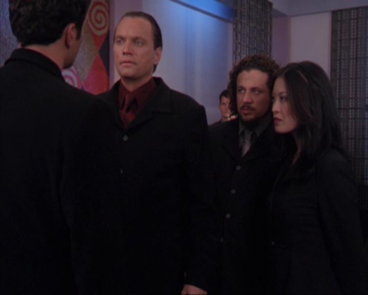 Charmed-Online-dot-319TheDemonWhoCameInFromTheCold1708.jpg